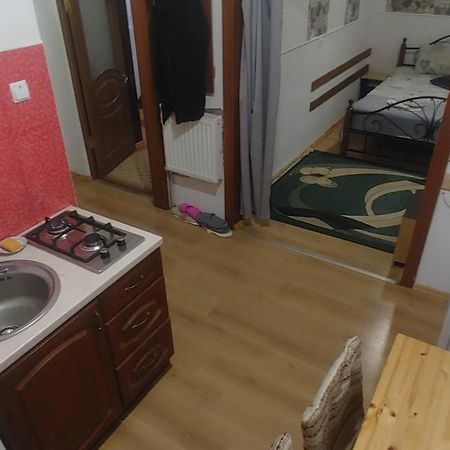 Apartment Near Rynok Square Λβιβ Εξωτερικό φωτογραφία