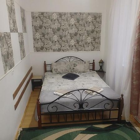Apartment Near Rynok Square Λβιβ Εξωτερικό φωτογραφία